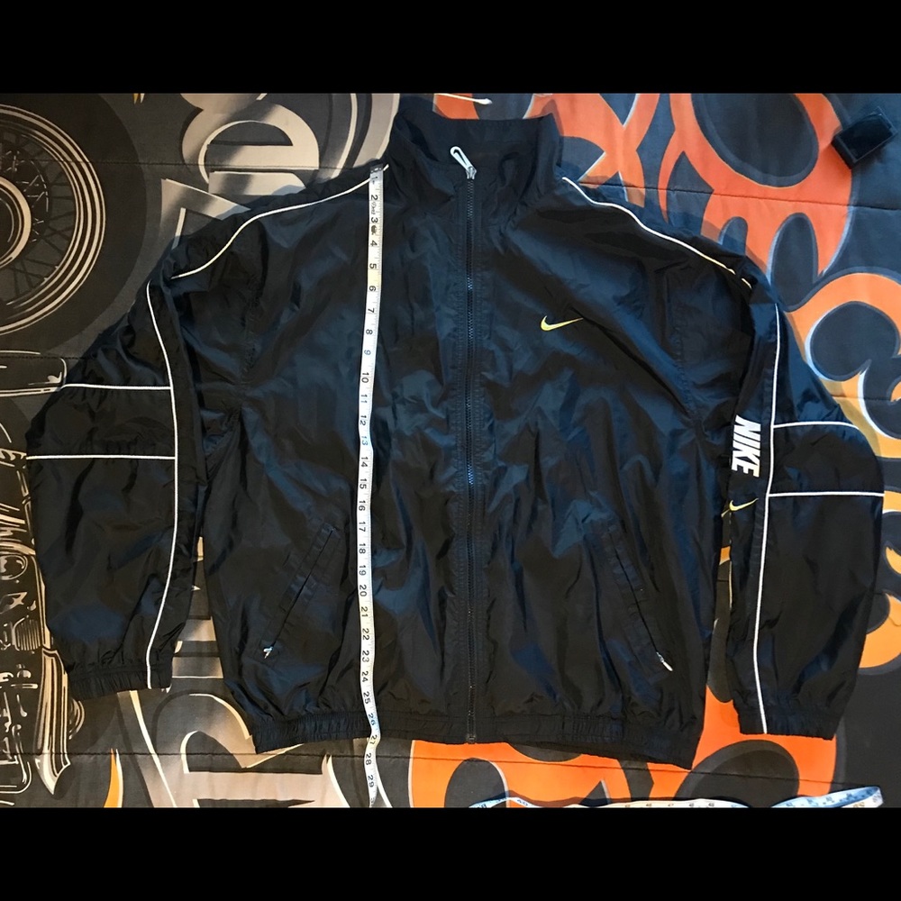 Vintage/retro Nike windbreaker spell out size LG